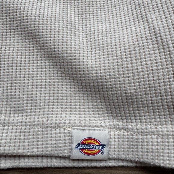 Dickies Oatmeal Thermal Henley Long Sleeve 3 Button Men’s Size Medium NWOT - Picture 6 of 11